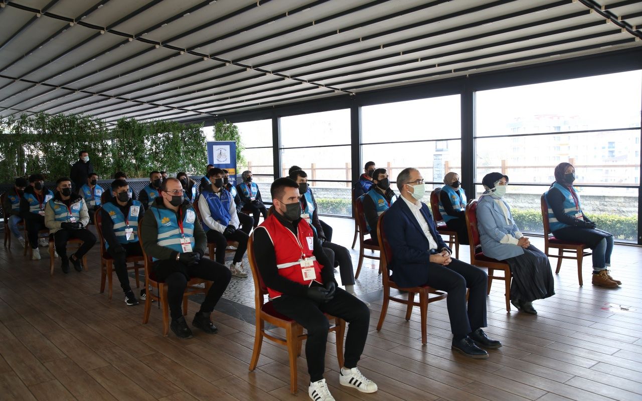 Sultanbeyli Gençlerinden “Gönüllüler Timi” 19