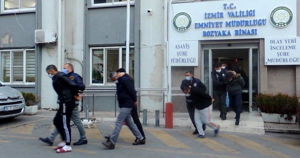 İzmir'de akıllara durgunluk veren olay! Kirala, sat, çal, iade et çetesi… 2