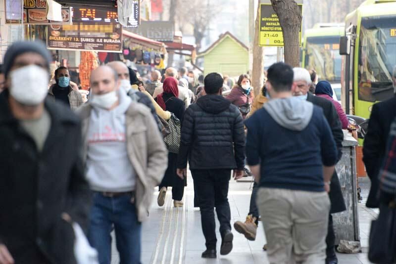 Diyarbakır'da kısıtlamanın ardından korkutan yoğunluk! 4