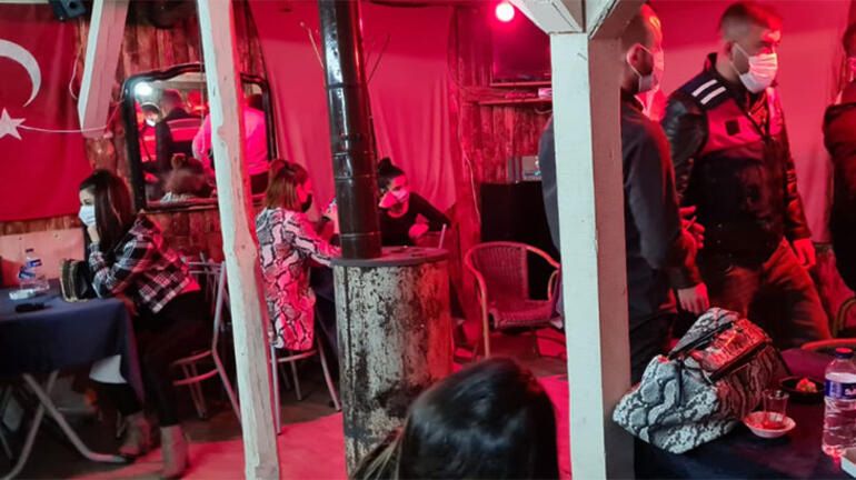 Eğlence mekanına dönüştürülen bağ evine baskın! 20 kişiye 81 bin lira ceza... 2