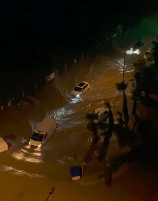 Sağanak bastırdı hayat felç oldu! 2