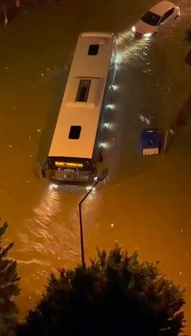 Sağanak bastırdı hayat felç oldu! 4