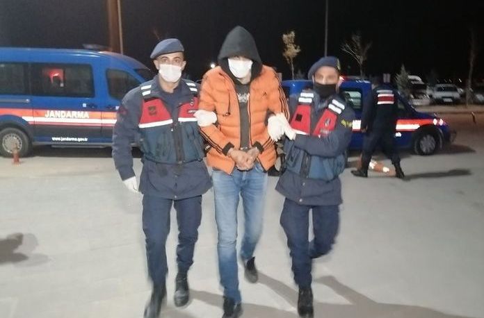 Onu kurtarmaya çalışan babasını katlettiler! 6