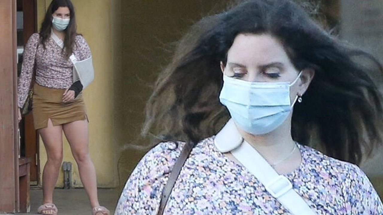 Lana Del Rey'in süper minisi ve aldığı kilolar dikkat çekti... 1