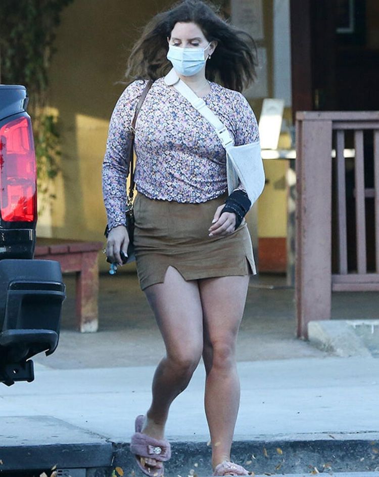 Lana Del Rey'in süper minisi ve aldığı kilolar dikkat çekti... 2