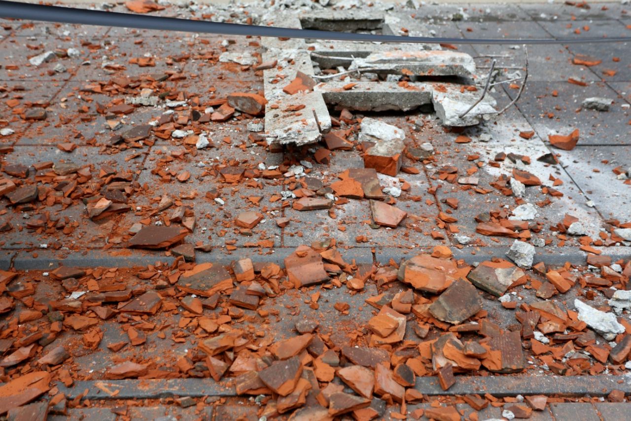 Ülkenin birçok yerinde ağır hasar var... 28