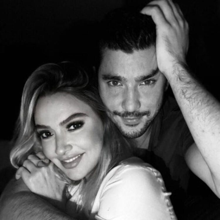 Hadise'nin 'O Ses Türkiye'deki yılbaşı şıklığı dudak uçuklattı! 10