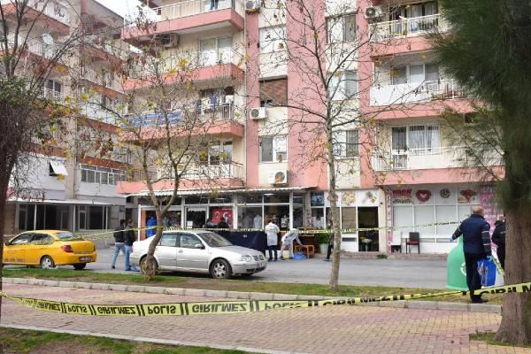 Babasını sokak ortasında sopayla döverek öldürdü! 3
