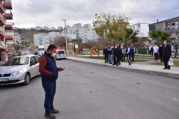 Babasını sokak ortasında sopayla döverek öldürdü! 4