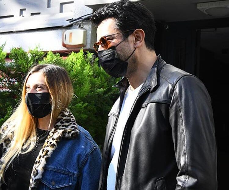 İki ay önce doğum yapan Sinem Kobal'dan yeni pozlar... 6