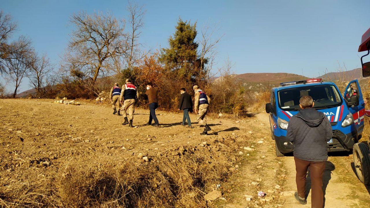 Tarlada 40 insan kafatası ve kemiği bulundu 1