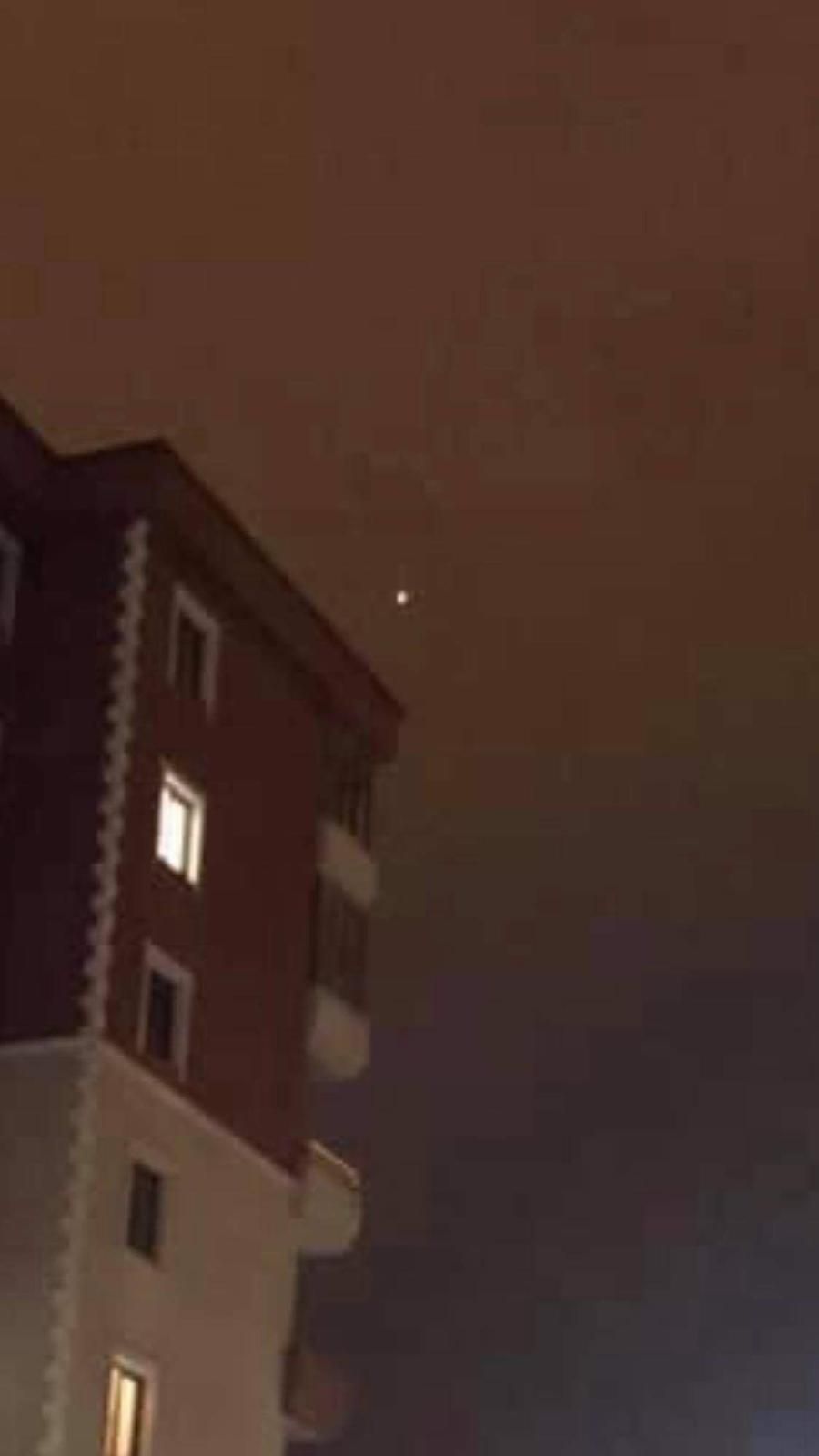 İstanbul'un üzerinden 2 UFO geçti 5