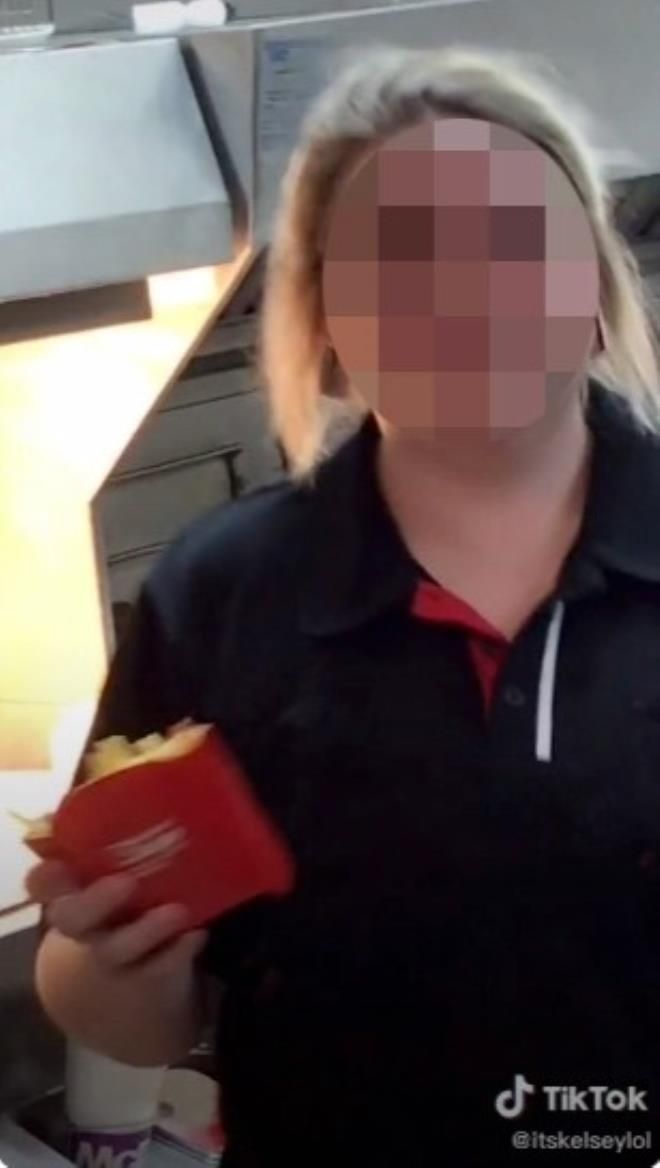 Ünlü fast food zinciri mutfağında iğrenç olay 4