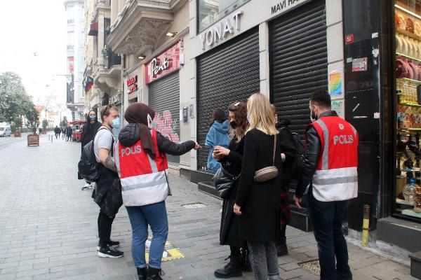 İstiklal Caddesi'nde sigara için turistlere ceza kesildi! 5