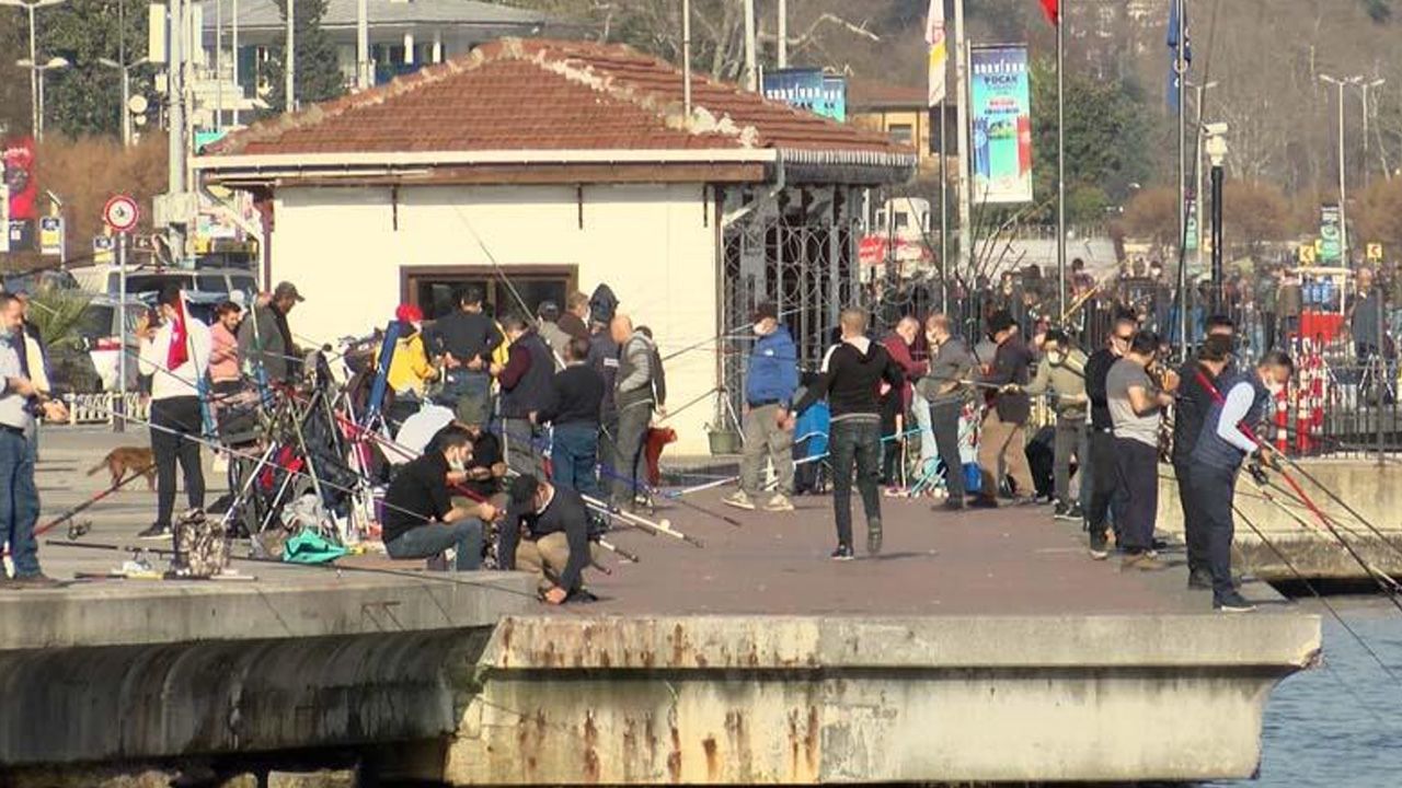 İstanbul'da caddeler sahiller doldu taştı! 2
