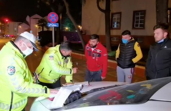 Polis ceza kesti... 'Burada gözünüzün önünde drift atacağım' dedi! 3