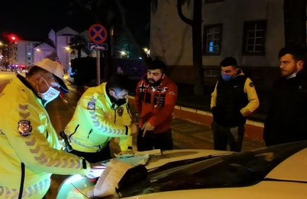 Polis ceza kesti... 'Burada gözünüzün önünde drift atacağım' dedi! 6