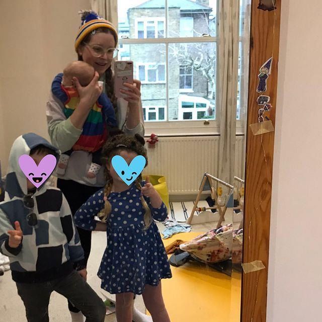 Harry Potter'ın yıldızı Jessie Cave'in 3 aylık bebeği koronavirüse yakalandı! 3