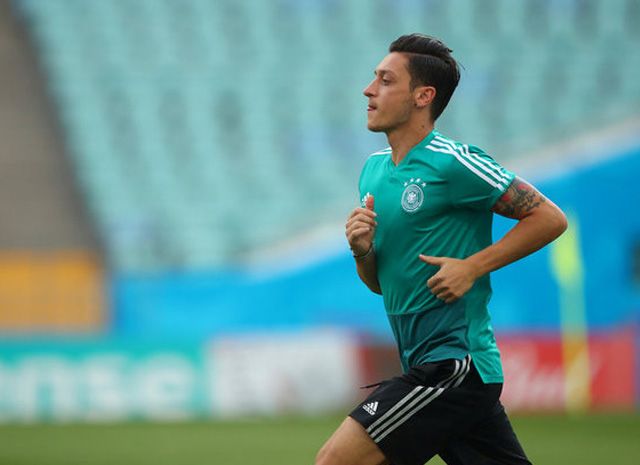 Mesut Özil ile Fenerbahçe, transfer konusunda 3.5 yıllık anlaşmaya vardı! 8