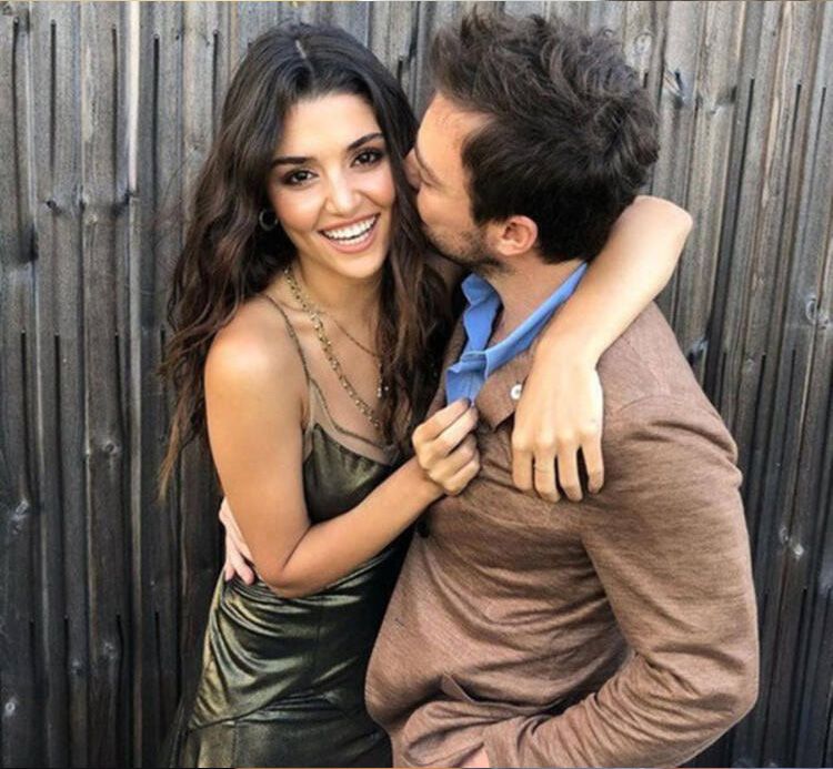Kerem Bürsin'in Hande Erçel mesajına yorum yağdı! 5