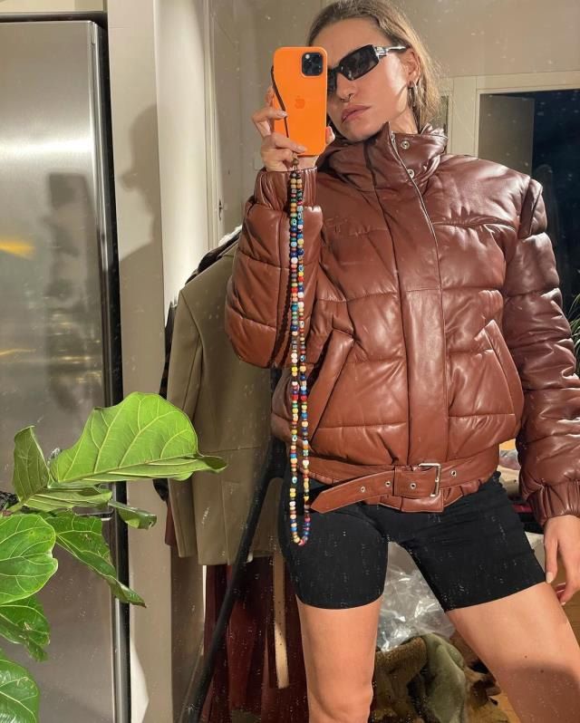 Serenay Sarıkaya'nın montu dalga konusu oldu! 2