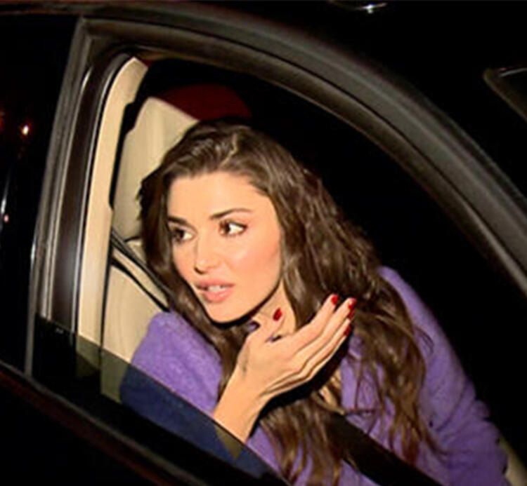 Hande Erçel ile Kerem Bürsin'den aşk söylentilerini alevlendiren fotoğraf! 5
