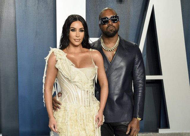 Kim Kardashian'dan cesur pozlar! 1