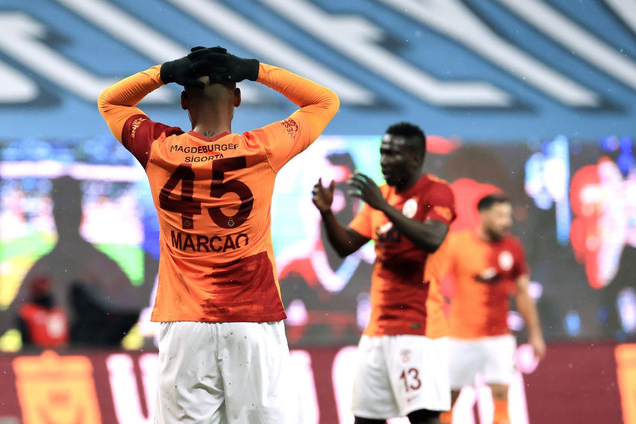 Spor yazarları derbiyi değerlendirdi 21