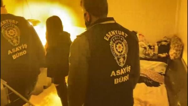 Üstü emlakçı, altı uyuşturucu serası! Polisin operasyonu kamerada... 3