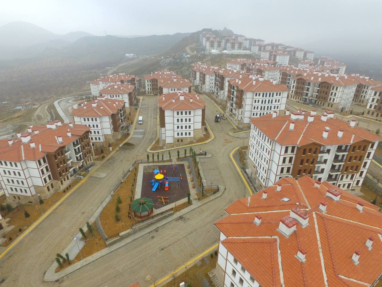 Elazığ'ın bir yıl öncesi bir yıl sonrası 6