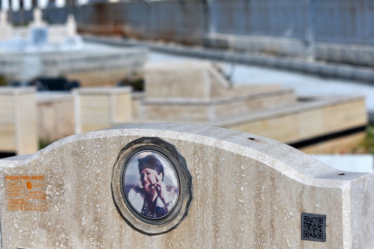 Mezar taşlarında karekod dönemi 1