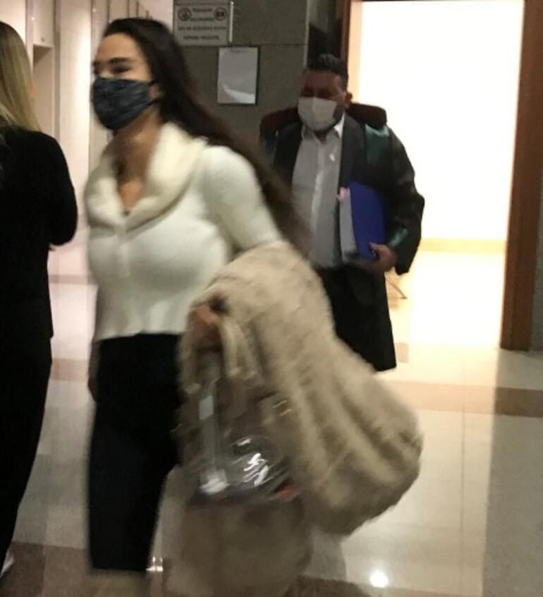 Emre Aşık ve Yağmur Aşık mahkemede! Boşanma davasına sevgilisiyle geldi... 4