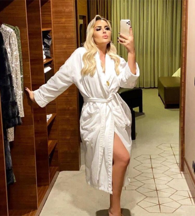 Selin Ciğerci sosyal medyanın diline düştü! 2