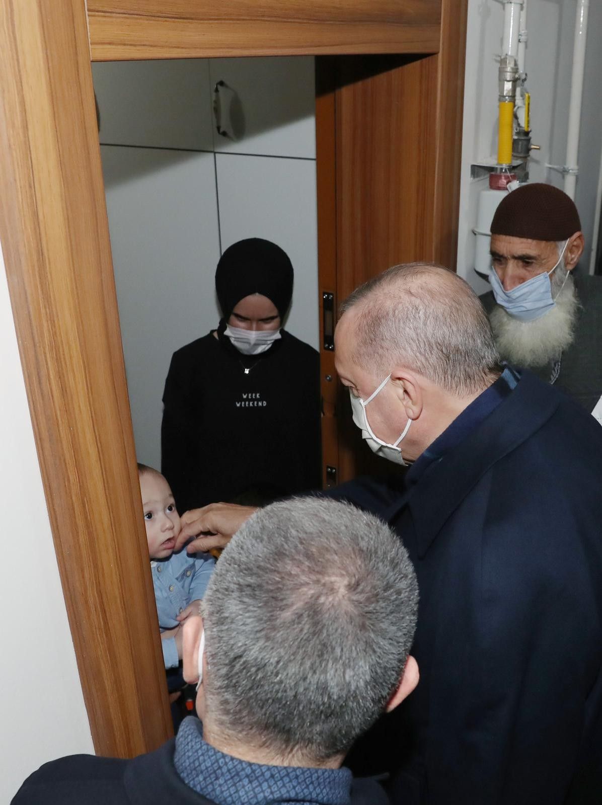 'Hasta kızımıza meyve soyup yedirdi' 5