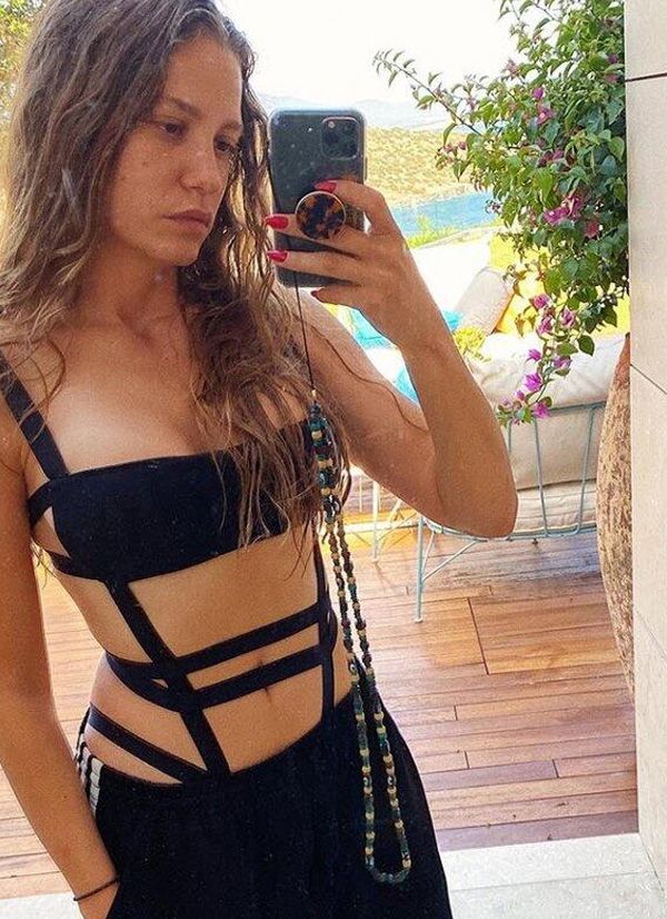 Serenay Sarıkaya'nın Ezgi Mola paylaşımı olay oldu! 2