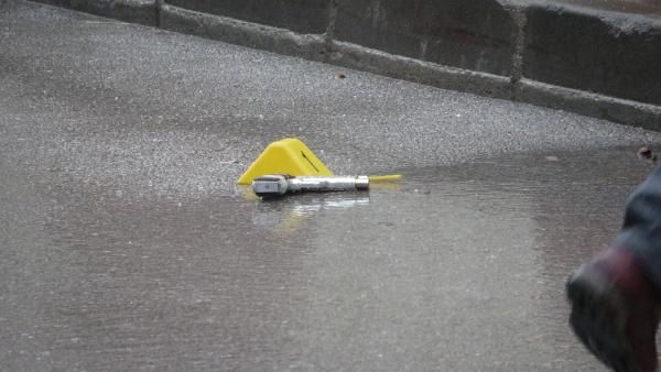 Husumetlisi ile bir kadını sokak ortasında vurduktan sonra aynı silahla canına kıydı! 3