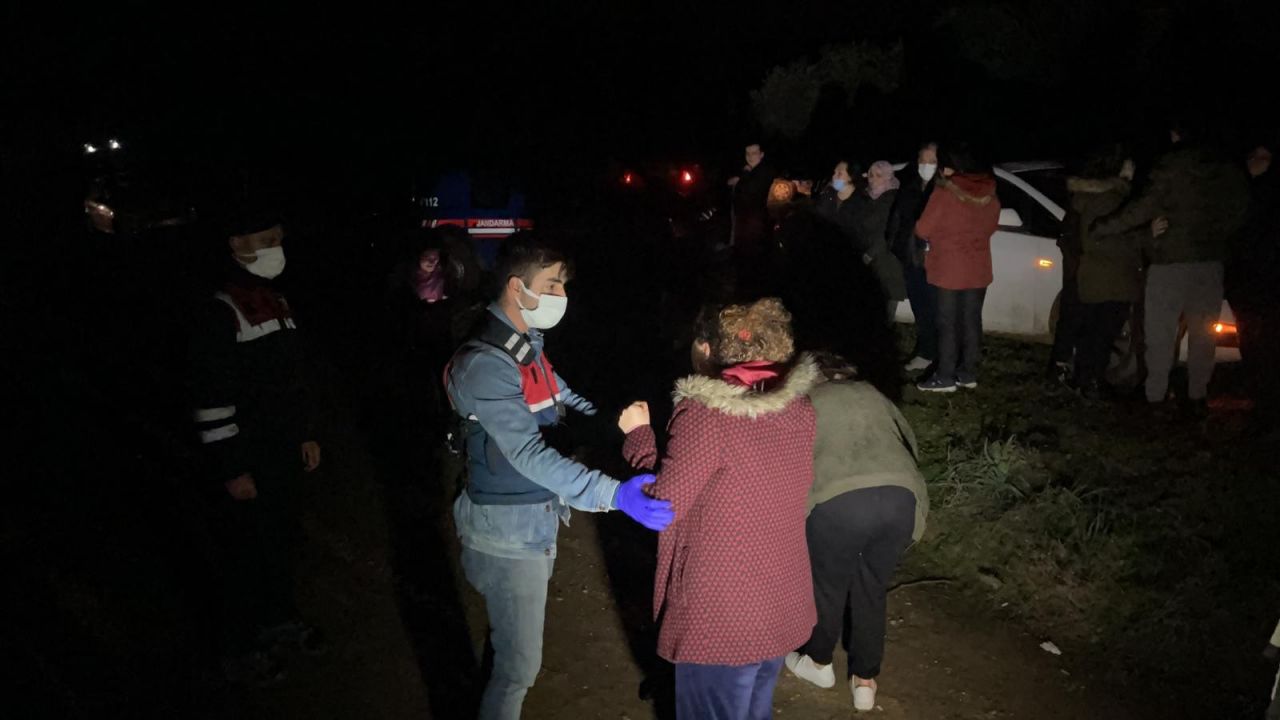 Dört genç otomobil içinde başlarından vurulmuş halde bulundu 7