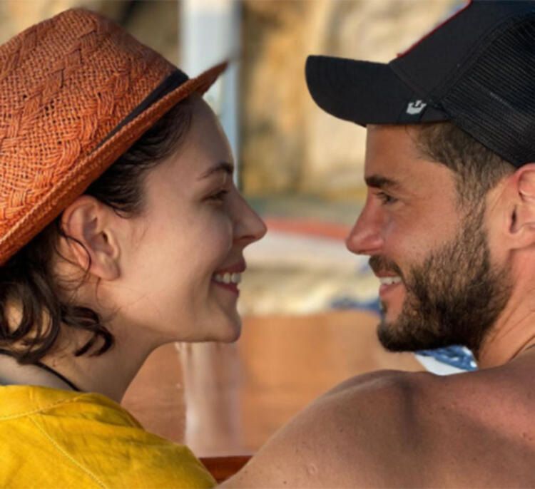 Berk Oktay'dan Yıldız Çağrı Atiksoy'a evlilik teklifi! 7