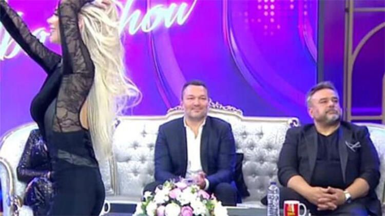 Hande Yener'den Bülent Serttaş'a gönderme! 3