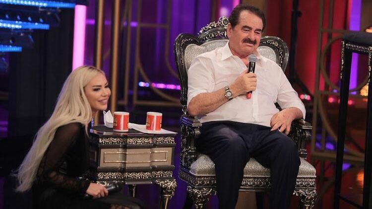 Hande Yener'den Bülent Serttaş'a gönderme! 8