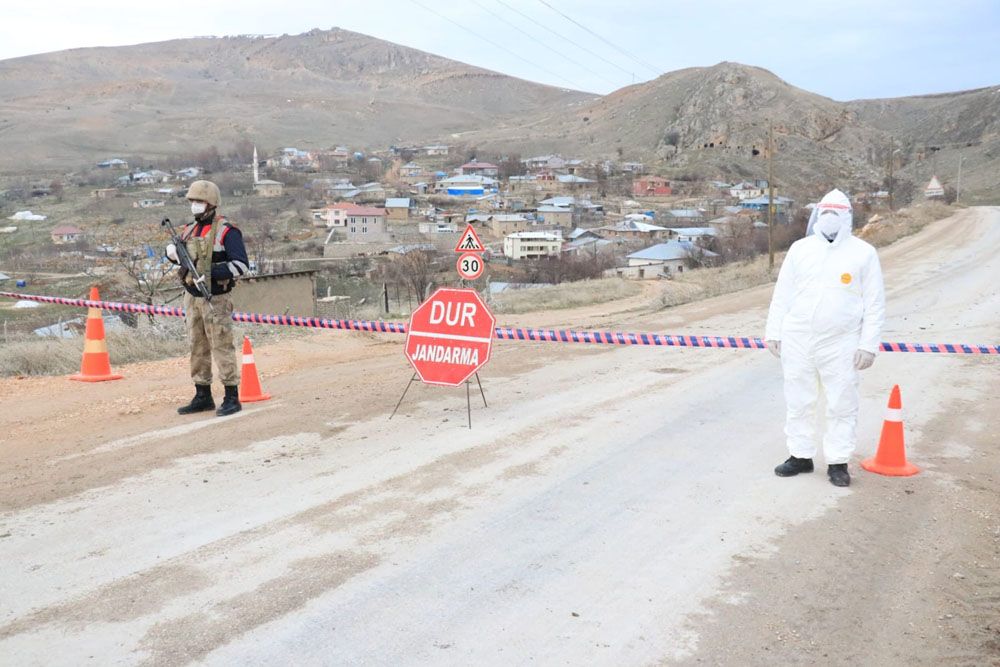 Koronavirüs hızla bulaşıyor! 3