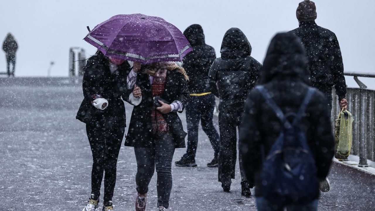 İstanbul ve Ankara'ya kar geri geliyor! 18