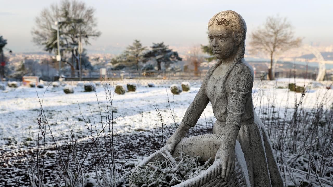 İstanbul ve Ankara'ya kar geri geliyor! 24