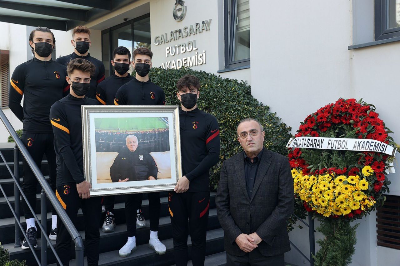 Hocaların hocası Ahmet Keskinkılıç hayata gözlerini yumdu 2