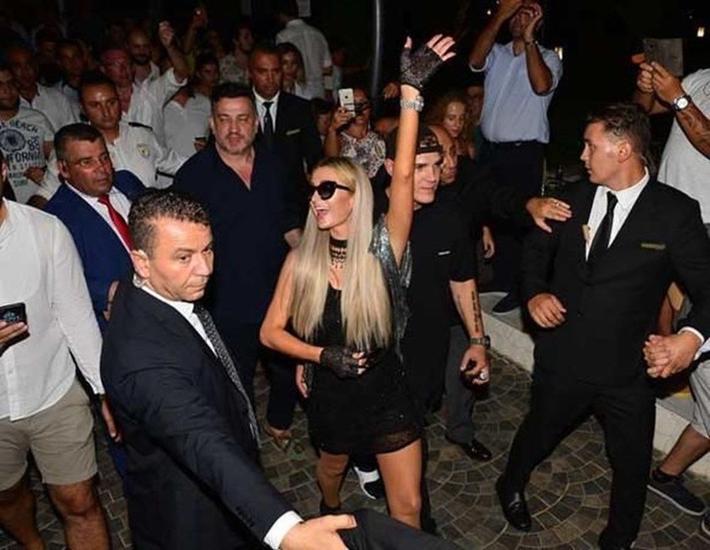 Paris Hilton'dan 'aylarca istismar edildim' itirafı 3