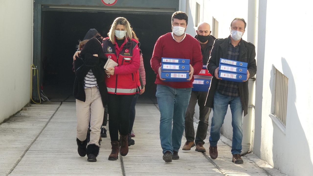 100 erkeği 'jigolo olma' vaadiyle dolandırdılar 4