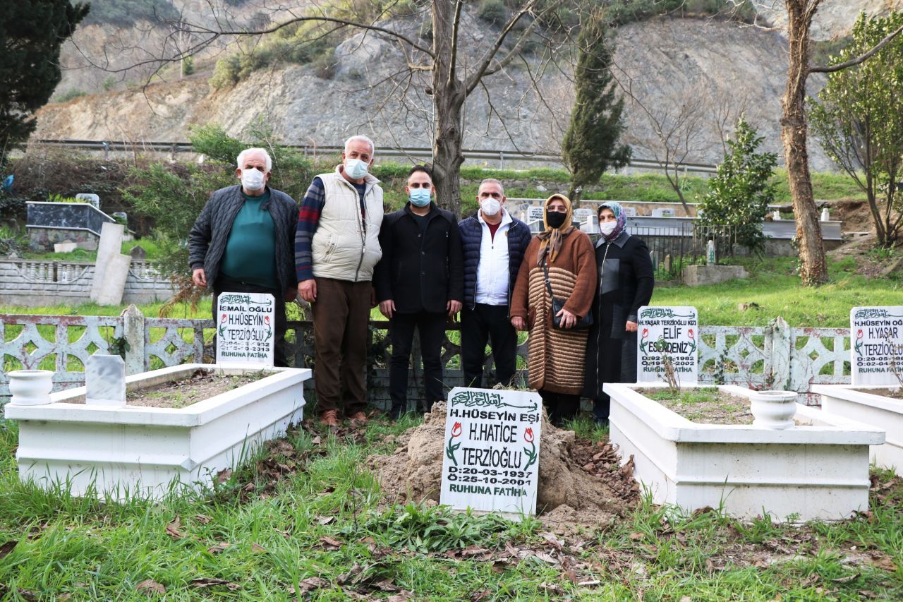 Sakarya’da akılalmaz olay: Mezar taşları çalındı 3