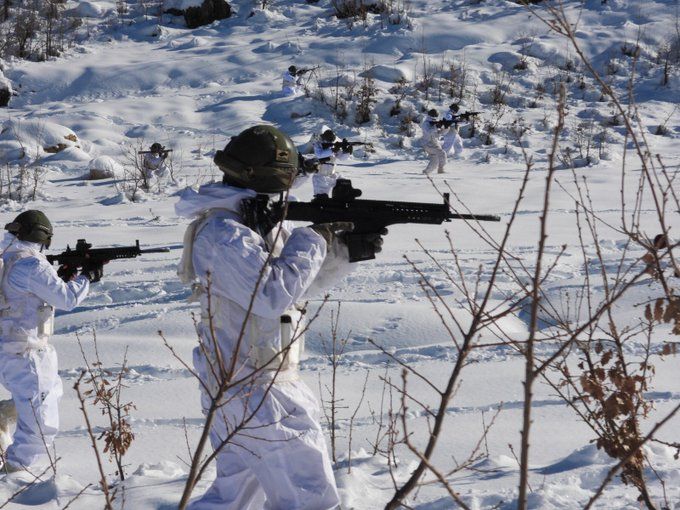 PKK'nın gizli toplantı merkezi dahil 50 hedef vuruldu 12