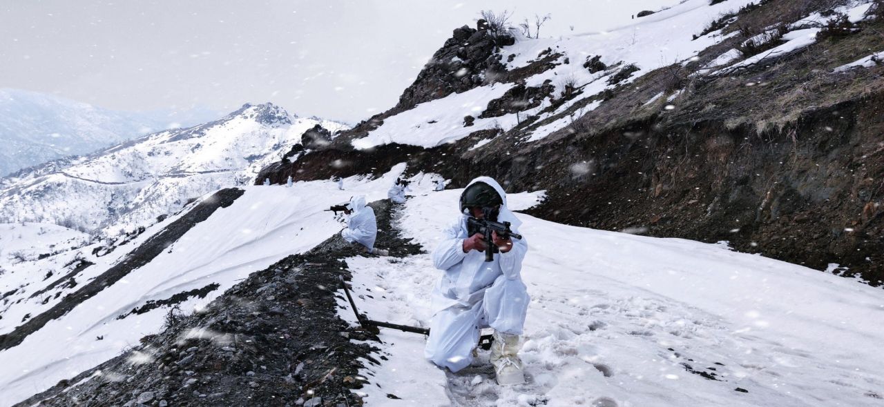 PKK'nın gizli toplantı merkezi dahil 50 hedef vuruldu 19