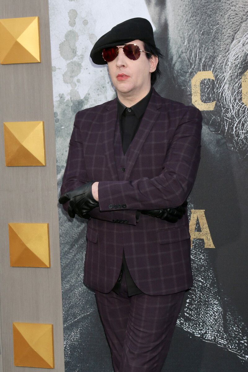 Marilyn Manson'a korkunç bir suçlama daha! Baltayla... 1